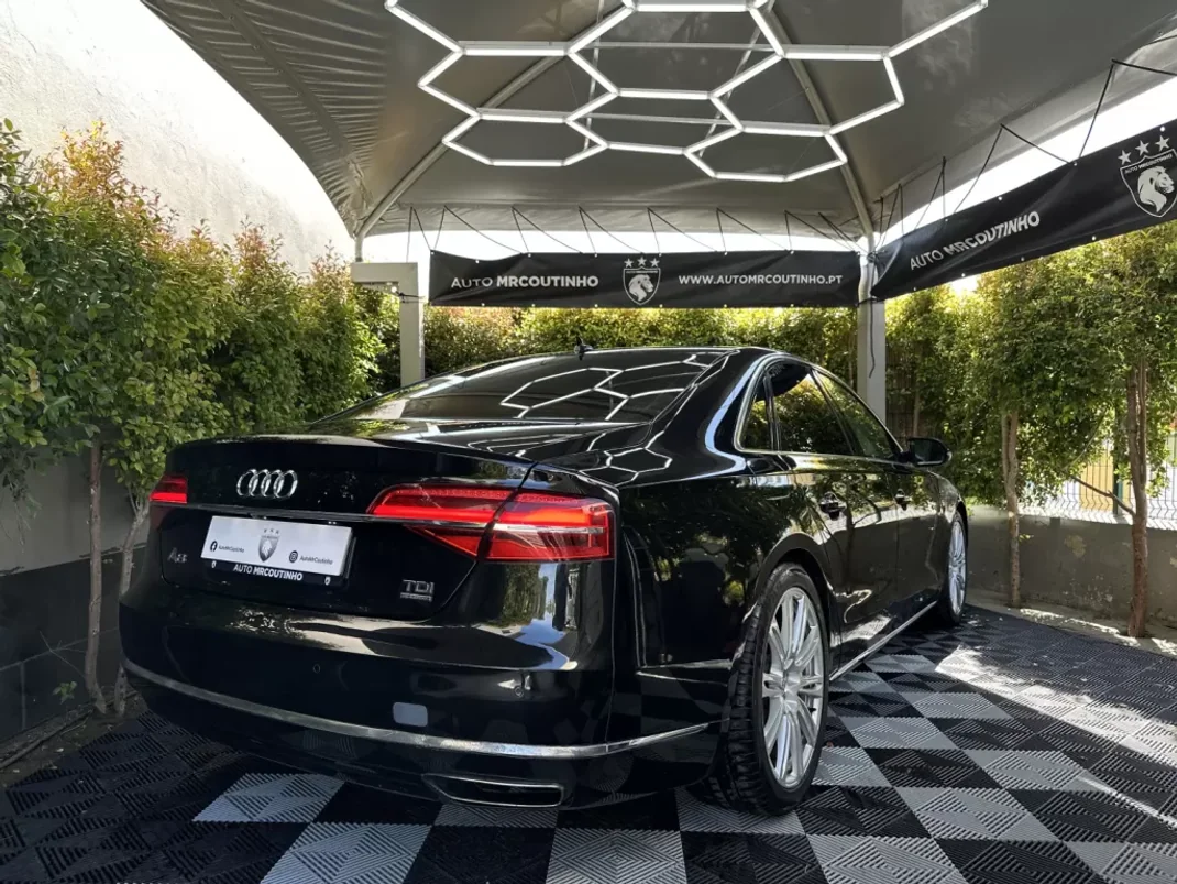 Audi A8 2016 - 39000 EUR, 170000 km - AUTO.MOTO.pt - 170000km - foto 6 de 53