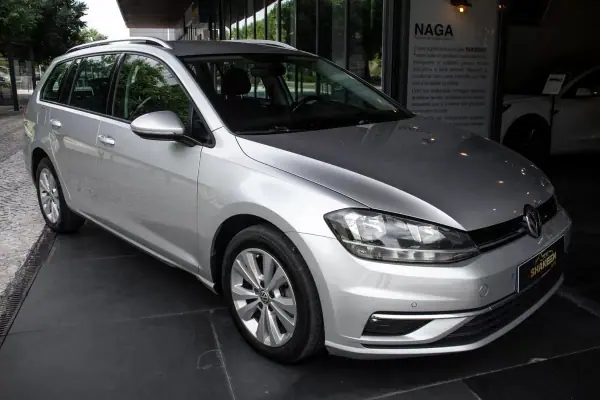 Volkswagen Golf Variant 2018 - 10750 EUR, 320319 km - AUTO.MOTO.pt - 320319km - foto 6 de 39
