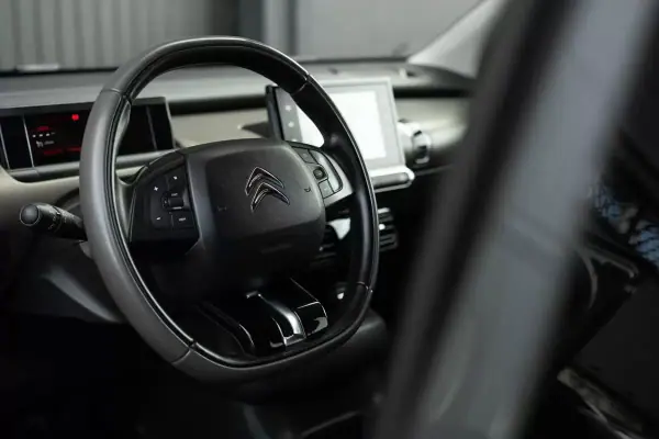 Citroën C4 Cactus 2016 - 7900 EUR, 112359 km - AUTO.MOTO.pt - 112359km - foto 9 de 22