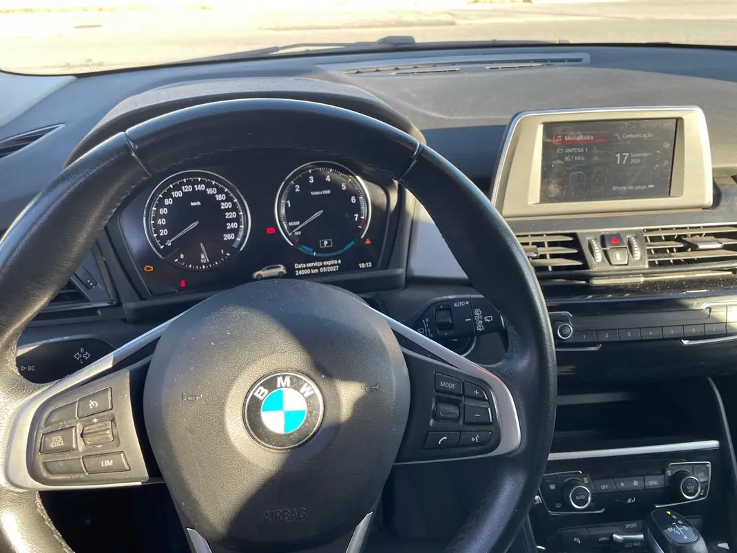 BMW 225xe Active Tourer 2019 - 16500 EUR, 81000 km - 81000km - foto 6 de 11