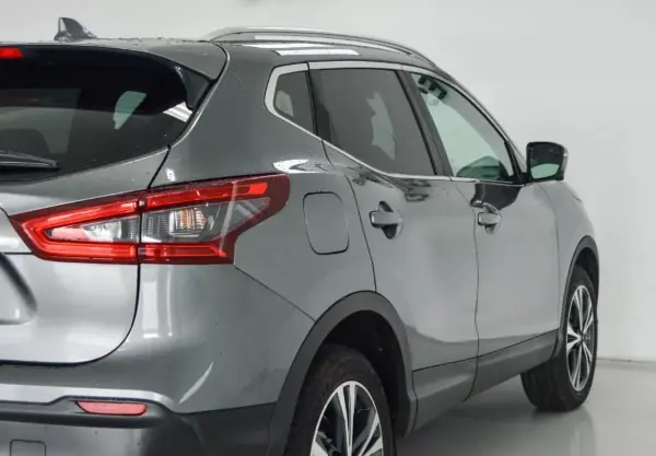 Nissan Qashqai 2018 - 19450 EUR, 106000 km - AUTO.MOTO.pt - 106000km - foto 8 de 28
