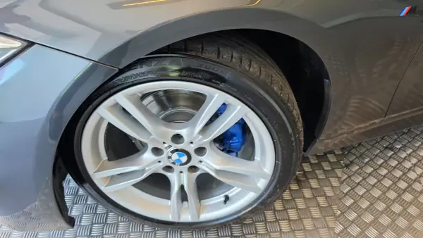 BMW 318 2013 - 18900 EUR, 160296 km - AUTO.MOTO.pt - 160296km - foto 30 de 59