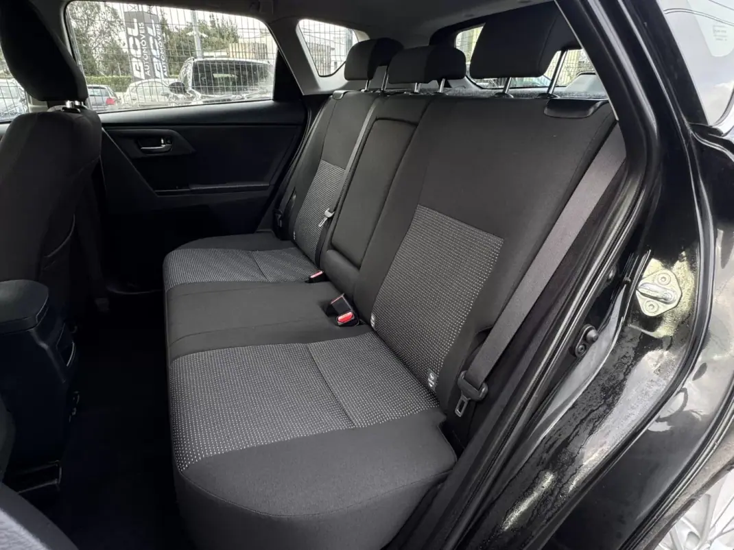 Toyota Auris 2014 - 10990 EUR, 224000 km - AUTO.MOTO.pt - 224000km - foto 23 de 27