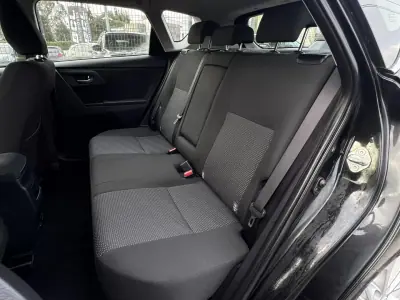 Toyota Auris 2014 - 10990 EUR, 224000 km - AUTO.MOTO.pt - 224000km - foto 23 de 27