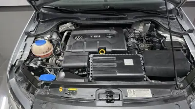 Volkswagen Polo 2014 - 10990 EUR, 136000 km - AUTO.MOTO.pt - 136000km - foto 29 de 31