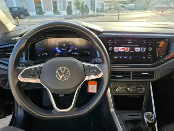 Volkswagen Taigo 2024 - 20500 EUR, 42266 km - AUTO.MOTO.pt - 42266km - foto 6 de 10