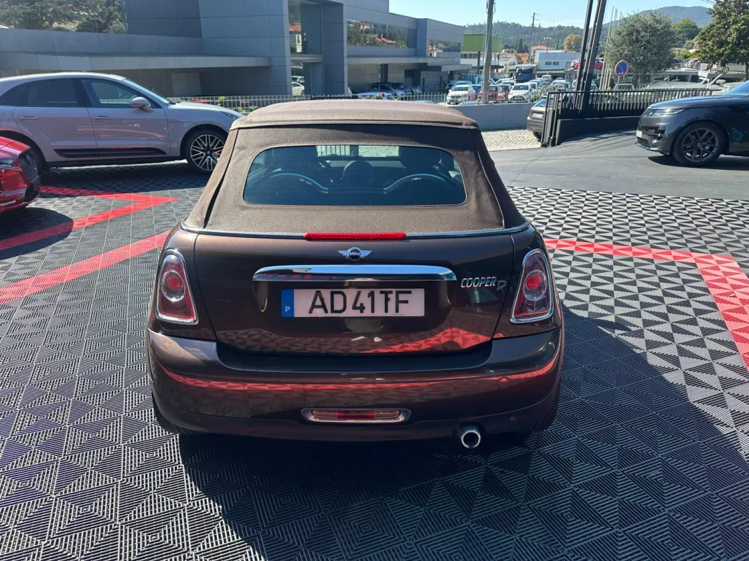 MINI Cooper 2011 - 11900 EUR, 197000 km - AUTO.MOTO.pt - 197000km - foto 5 de 12