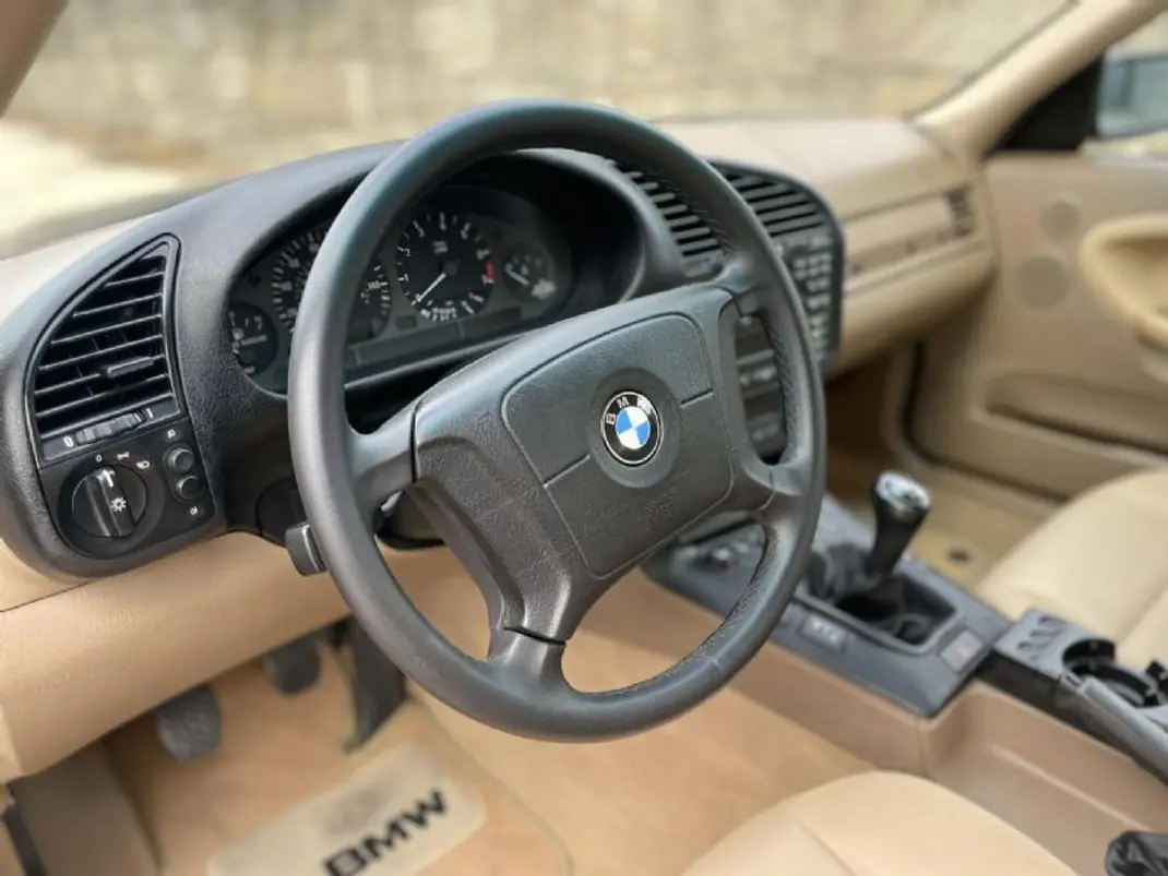 BMW 323 1998 - 19900 EUR, 160000 km - 160000km - foto 22 de 68