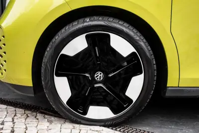 Volkswagen ID.Buzz 2023 - 44500 EUR, 27980 km - AUTO.MOTO.pt - 27980km - foto 6 de 42