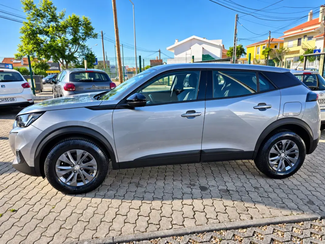 Peugeot 2008 2022 - 14900 EUR, 130000 km - 130000km - foto 8 de 15