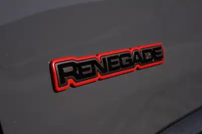 Jeep Renegade 2020 - 27500 EUR, 24000 km - AUTO.MOTO.pt - 24000km - foto 2 de 42