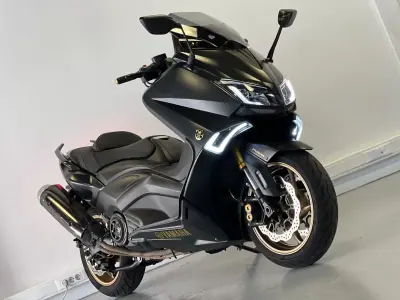 Yamaha TMAX 2016 - 8990 EUR, 27000 km - AUTO.MOTO.pt - 27000km - foto 5 de 35