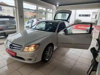 Mercedes-Benz CLC 180 2010 - 9500 EUR, 269000 km - AUTO.MOTO.pt - 269000km - foto 17 de 33