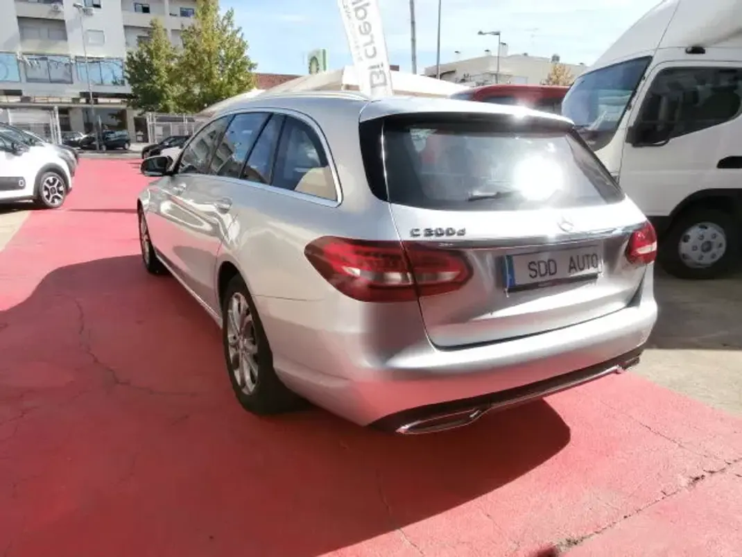 Mercedes-Benz C 200 2016 - 17500 EUR, 96661 km - 96661km - foto 9 de 35