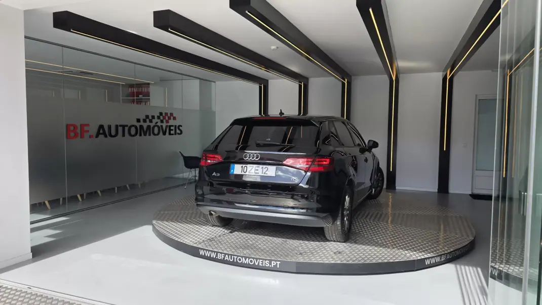 Audi A3 Sportback 2016 - 11900 EUR, 253264 km - AUTO.MOTO.pt - 253264km - foto 17 de 55