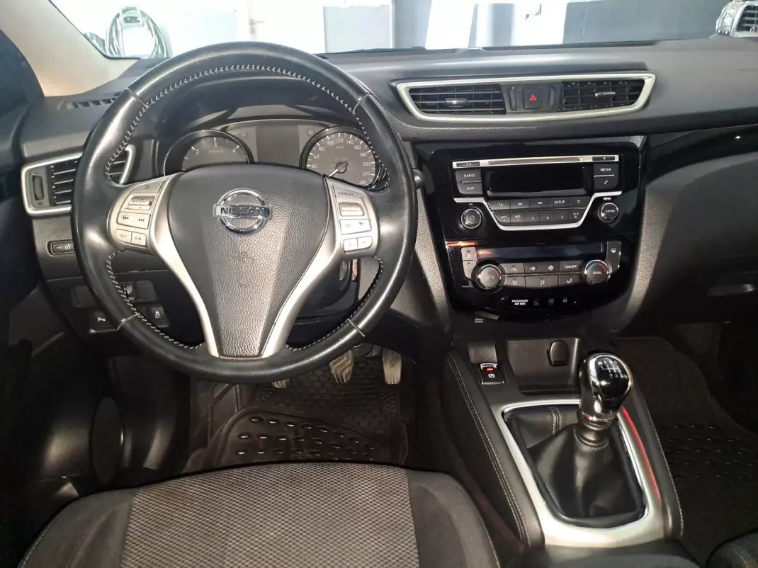 Nissan Qashqai 2015 - 12990 EUR, 104000 km - 104000km - foto 12 de 22