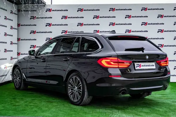 BMW 520 2018 - 26990 EUR, 118962 km - AUTO.MOTO.pt - 118962km - foto 15 de 18