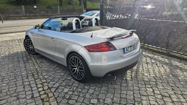 Audi TT Roadster 2007 - 14900 EUR, 151194 km - 151194km - foto 3 de 51