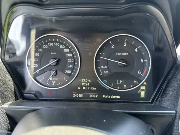 BMW 116 2012 - 10900 EUR, 245000 km - AUTO.MOTO.pt - 245000km - foto 36 de 51