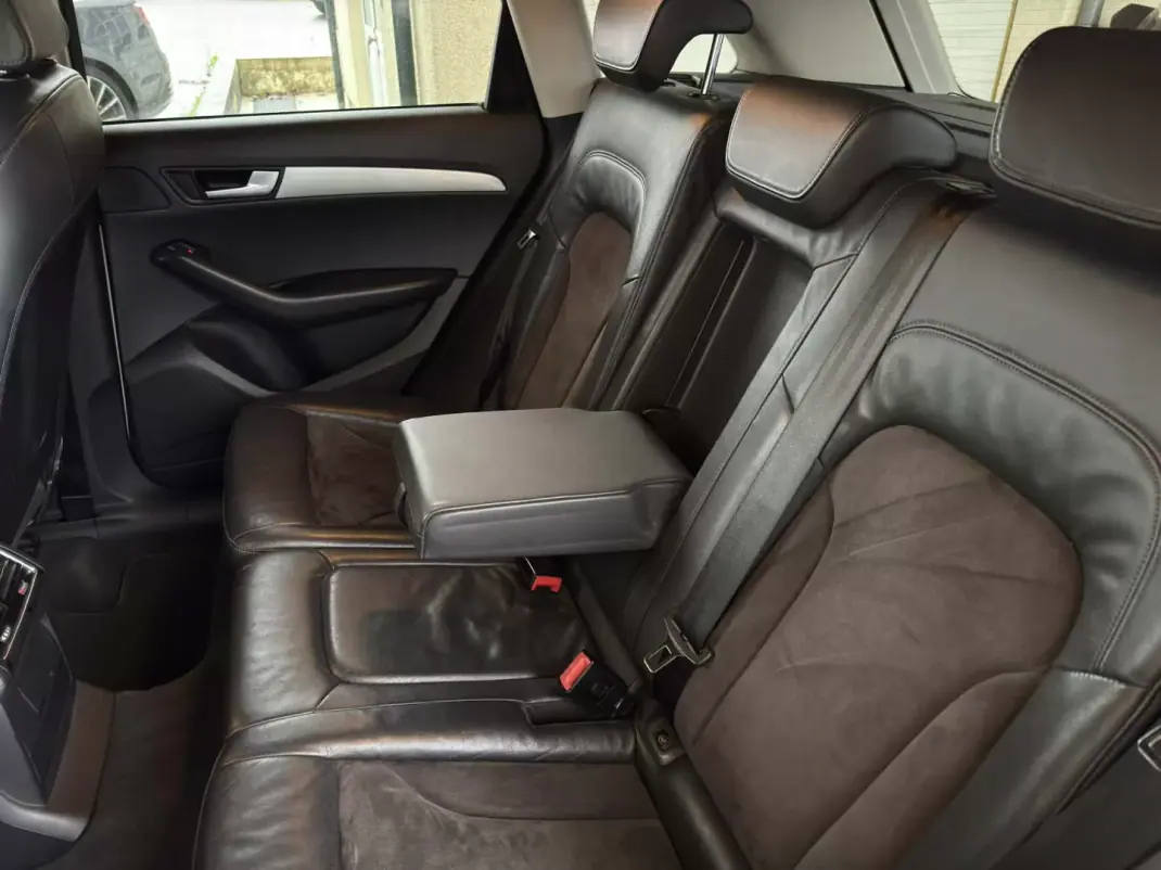 Audi Q5 2009 - 13950 EUR, 326842 km - AUTO.MOTO.pt - 326842km - foto 26 de 33