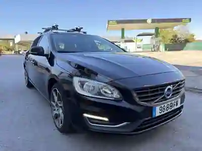 Volvo V60 2016 — foto 2 de 15