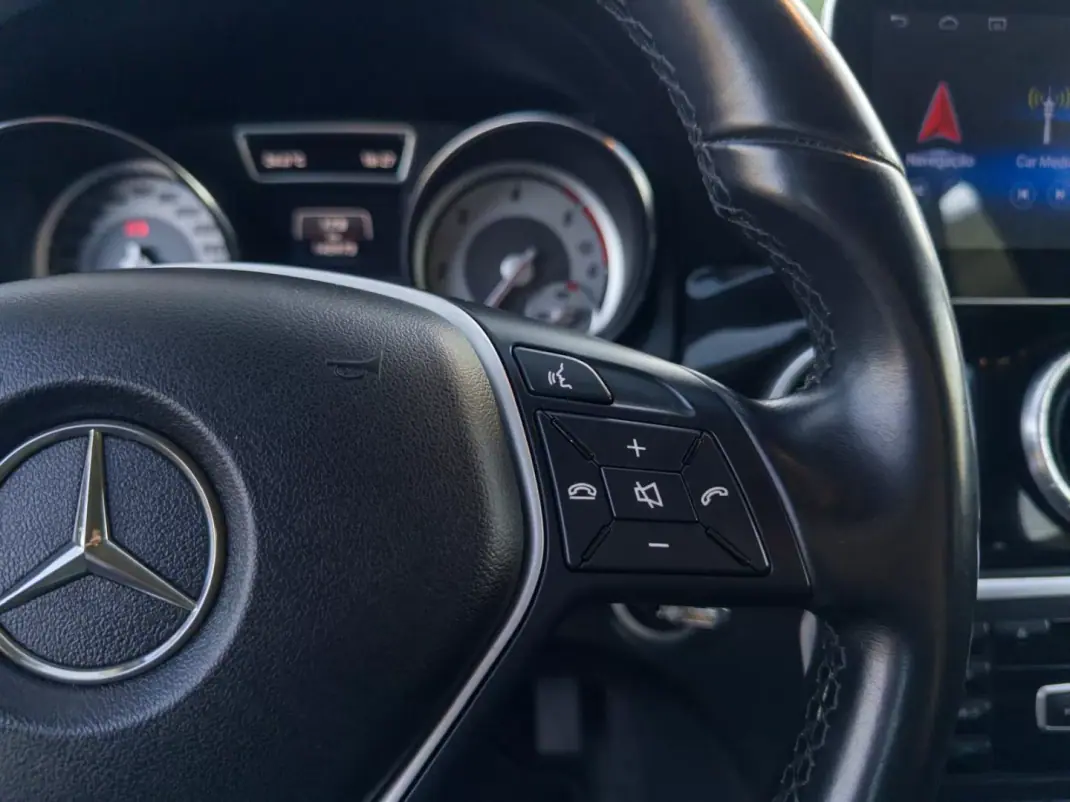 Mercedes-Benz CLA 180 2014 - 16990 EUR, 145000 km - AUTO.MOTO.pt - 145000km - foto 19 de 32