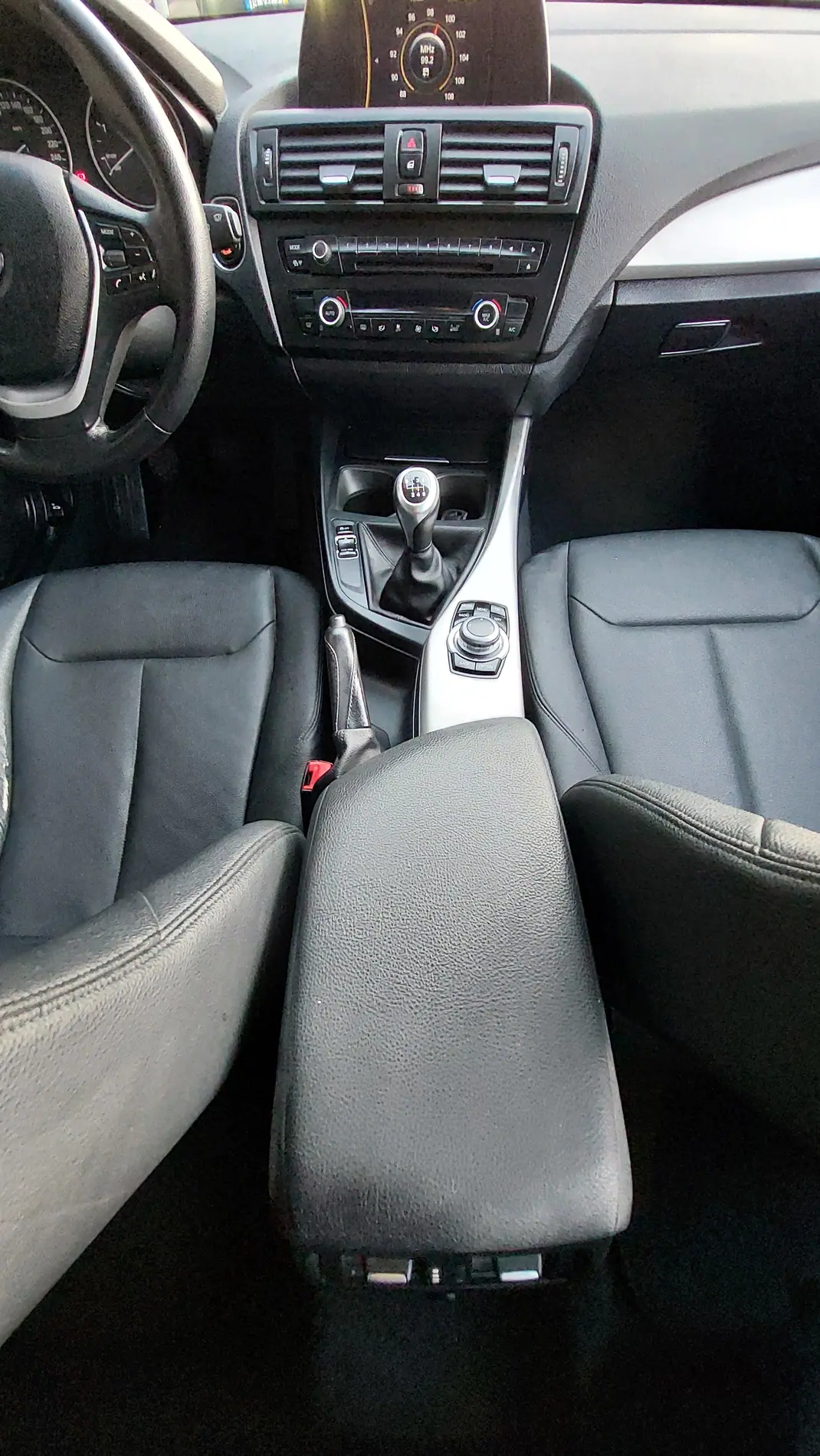 BMW 116 2013 - 8000 EUR, 239000 km - AUTO.MOTO.pt - 239000km - foto 12 de 15