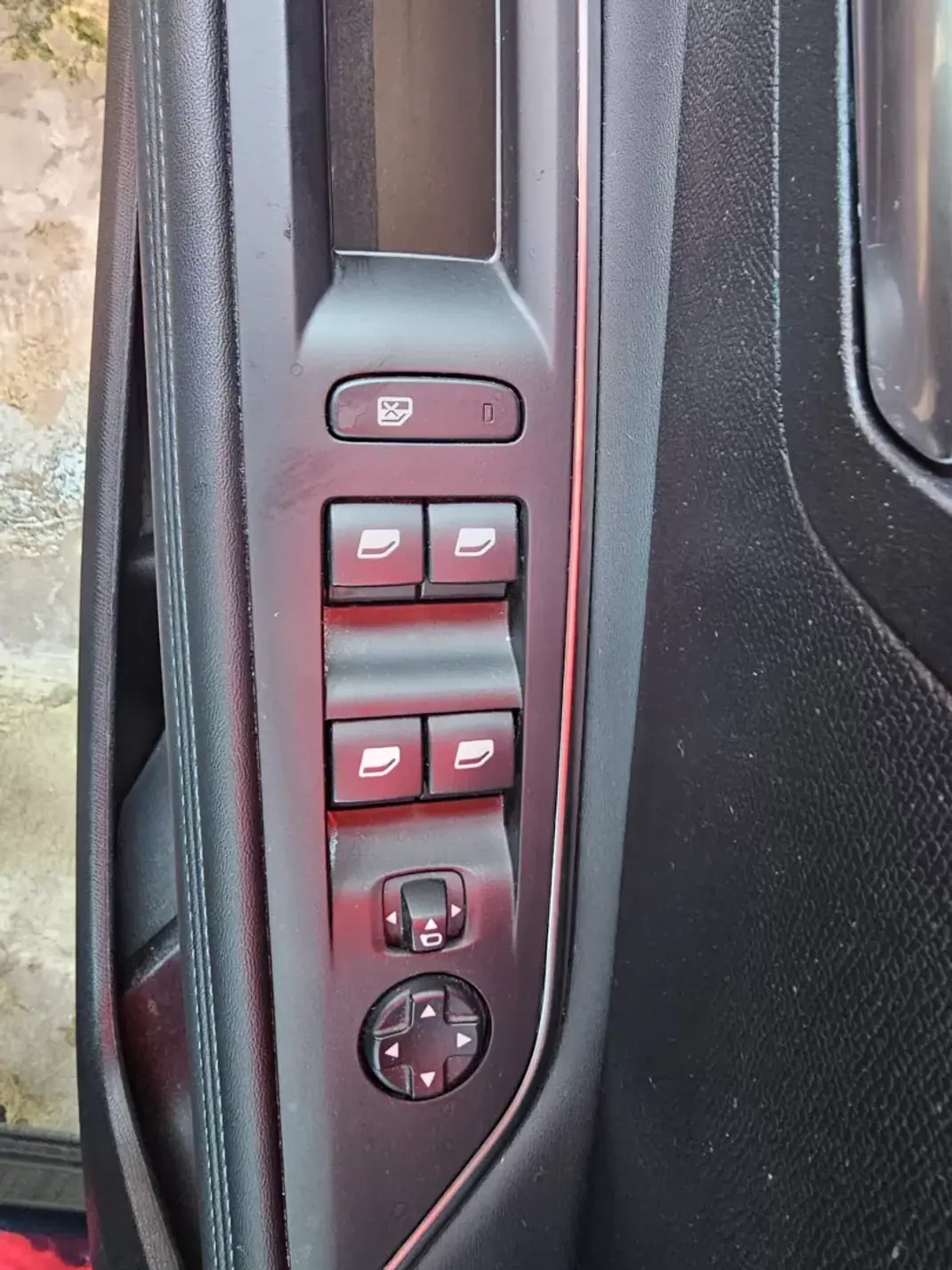 Peugeot 3008 2022 - 20999 EUR, 112000 km - AUTO.MOTO.pt - 112000km - foto 6 de 19