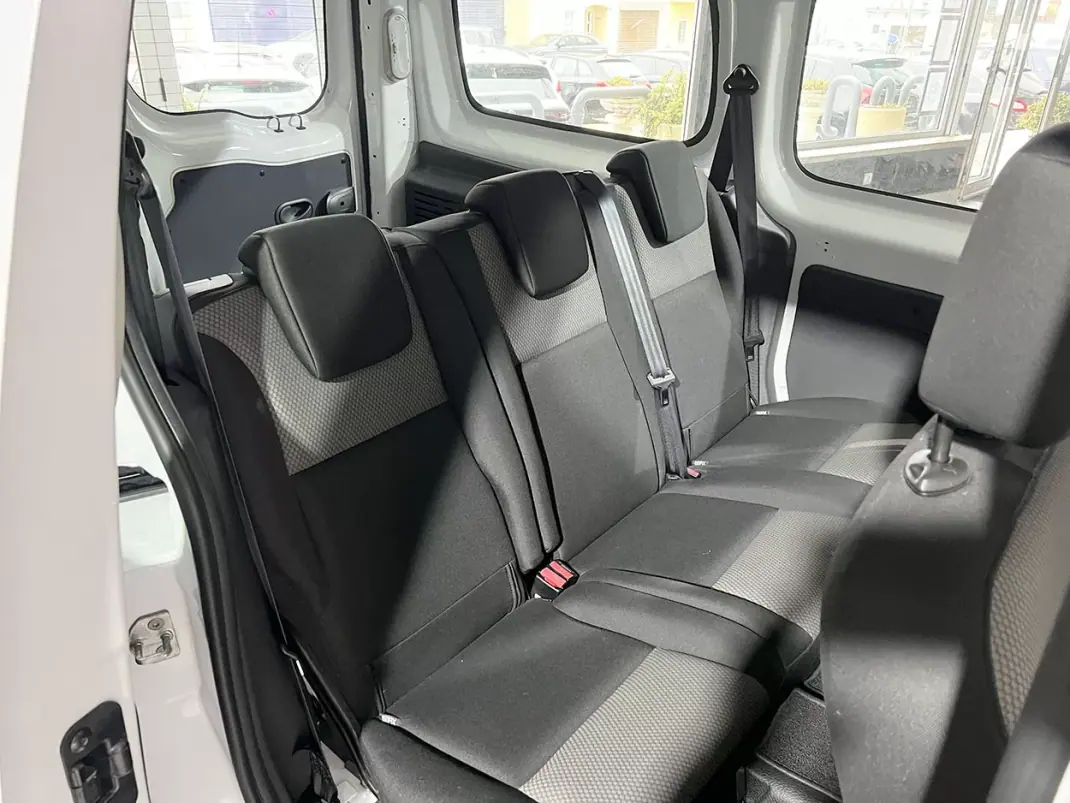 Renault Kangoo 2020 - 16800 EUR, 12073 km - AUTO.MOTO.pt - 12073km - foto 11 de 20