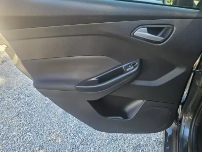 Ford Focus C-Max 2018 - 14500 EUR, 108000 km - 108000km - foto 27 de 37