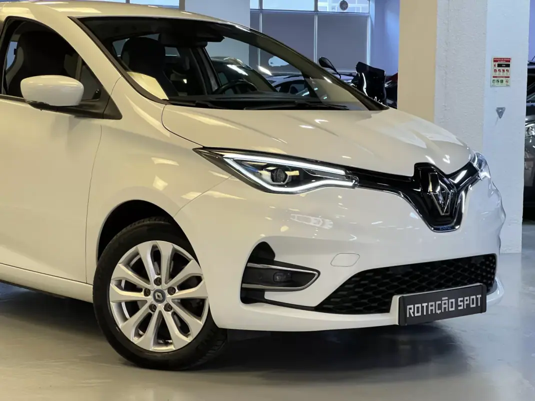 Renault Zoe 2020 - 15990 EUR, 67000 km - 67000km - foto 28 de 32