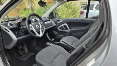 Smart Fortwo Cabrio 2013 - 8480 EUR, 75000 km - AUTO.MOTO.pt - 75000km - foto 14 de 18
