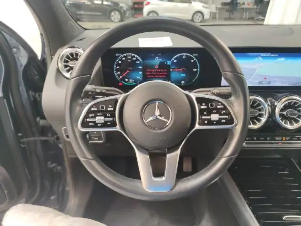 Mercedes-Benz EQA 2022 - 29750 EUR, 73647 km - AUTO.MOTO.pt - 73647km - foto 6 de 14