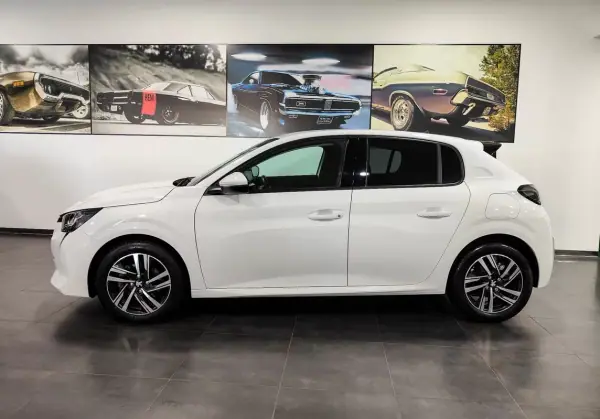 Peugeot 208 2021 - 13990 EUR, 57000 km - AUTO.MOTO.pt - 57000km - foto 11 de 35