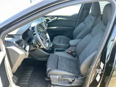 Audi Q4 Sportback e-tron 2022 - 41000 EUR, 54000 km - AUTO.MOTO.pt - 54000km - foto 18 de 28