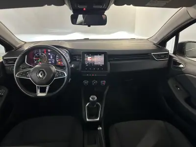 Renault Clio 2021 - 14500 EUR, 93000 km - AUTO.MOTO.pt - 93000km - foto 16 de 32