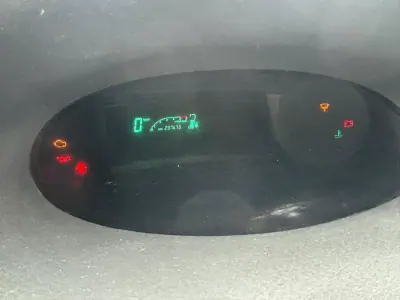 Toyota YARIS BIZZ (NLP 1.0 VVT-i 1.0) 2005 - 7990 EUR, 237418 km - AUTO.MOTO.pt - 237418km - foto 10 de 12