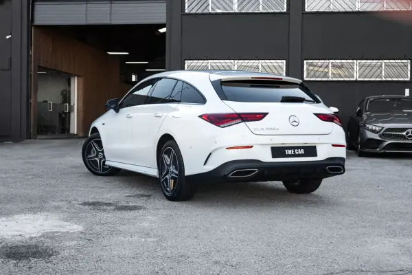 Mercedes-Benz CLA 250 e Shooting Brake AMG Line 2022 Híbrido Plug-In