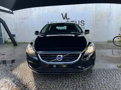 Volvo V40 2016 - 12900 EUR, 178000 km - AUTO.MOTO.pt - 178000km - foto 5 de 8