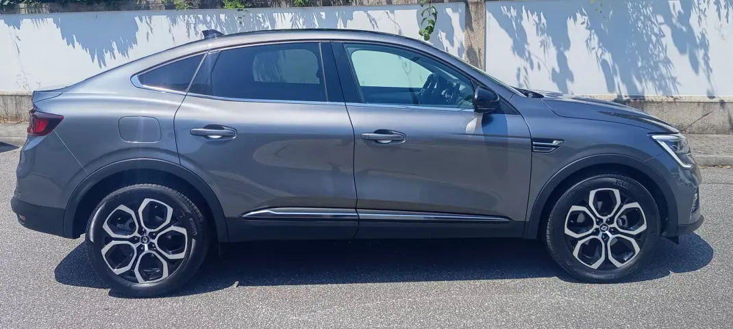 Renault Arkana 2022 - 22990 EUR, 38600 km - 38600km - foto 6 de 19