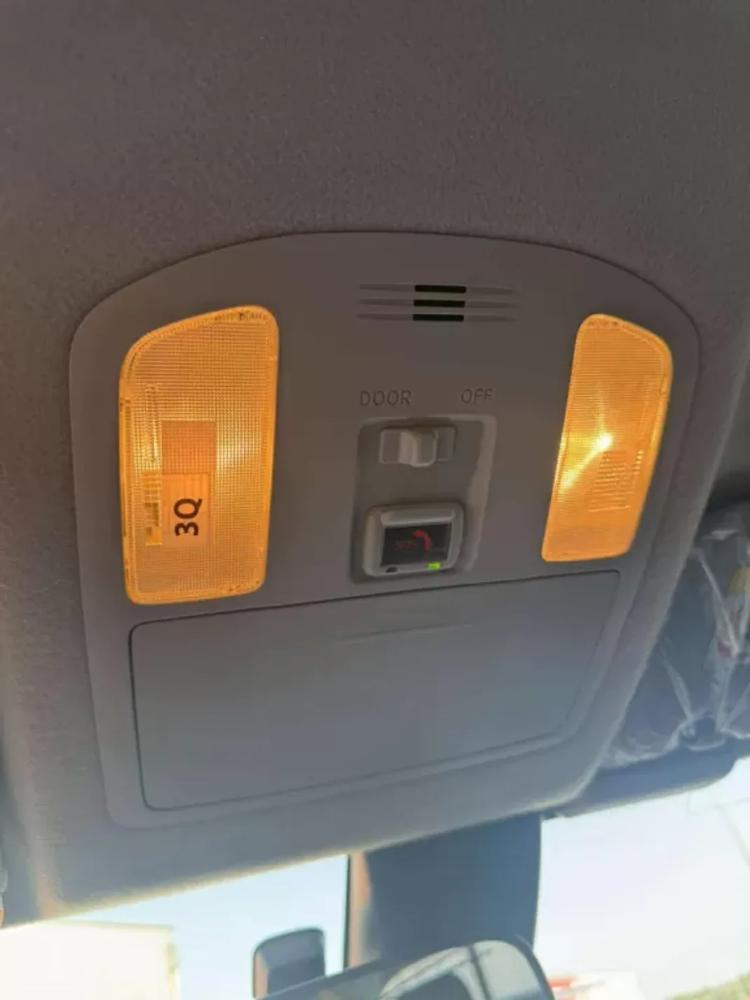 Toyota Hilux 2025 - 64900 EUR, 34 km - AUTO.MOTO.pt - 34km - foto 23 de 29