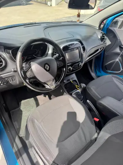 Renault Captur 2015 - 14900 EUR, 164000 km - AUTO.MOTO.pt - 164000km - foto 2 de 17