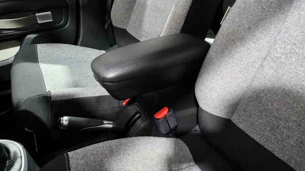 Citroën C3 2019 - 12750 EUR, 56334 km - AUTO.MOTO.pt - 56334km - foto 55 de 75