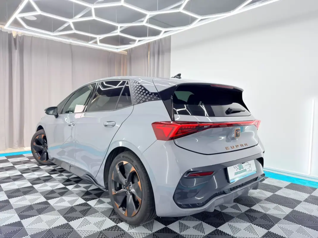 Cupra Born 2022 - 19500 EUR, 191000 km - 191000km - foto 5 de 26