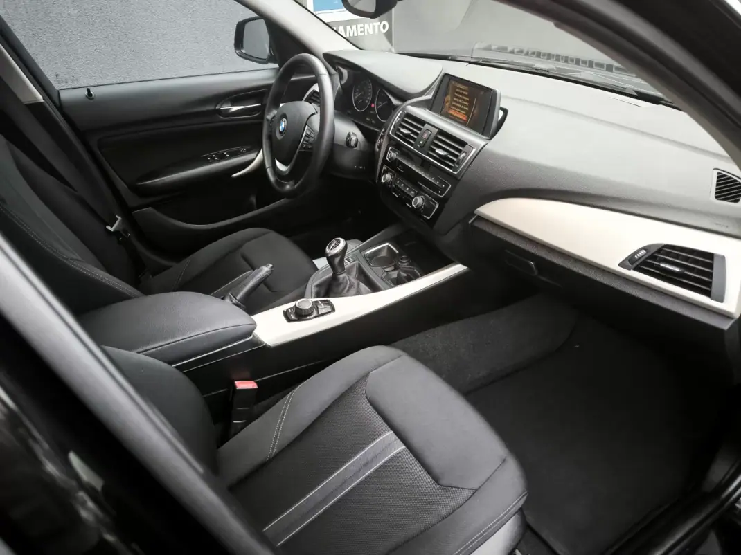 BMW 116 2015 - 13500 EUR, 169000 km - AUTO.MOTO.pt - 169000km - foto 21 de 43