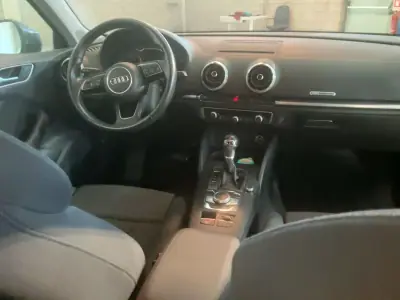 Audi A3 Sportback 2019 - 18500 EUR, 184500 km - AUTO.MOTO.pt - 184500km - foto 8 de 11