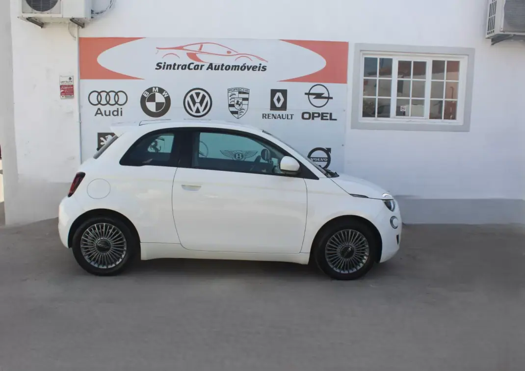 Fiat 500e 2022 - 18980 EUR, 25923 km - AUTO.MOTO.pt - 25923km - foto 3 de 10