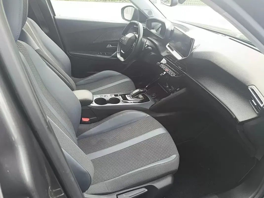 Peugeot 2008 2020 - 15900 EUR, 124990 km - AUTO.MOTO.pt - 124990km - foto 22 de 37