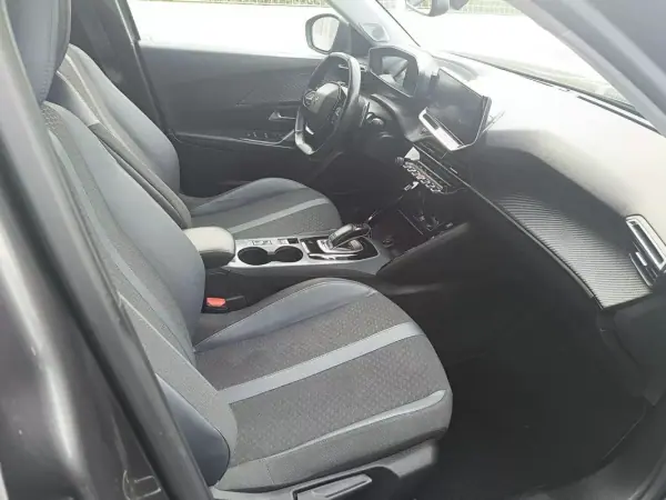 Peugeot 2008 2020 - 15900 EUR, 124990 km - AUTO.MOTO.pt - 124990km - foto 22 de 37