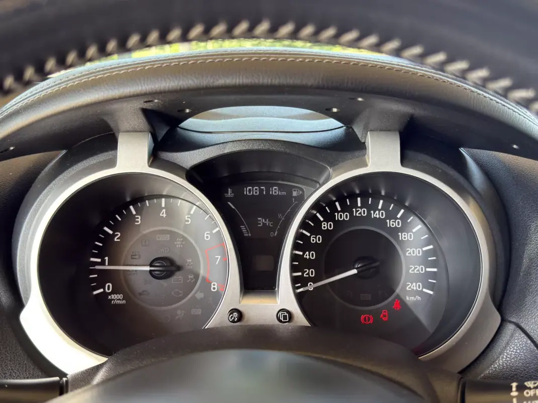 Nissan Juke 2018 - 13750 EUR, 108718 km - 108718km - foto 19 de 27
